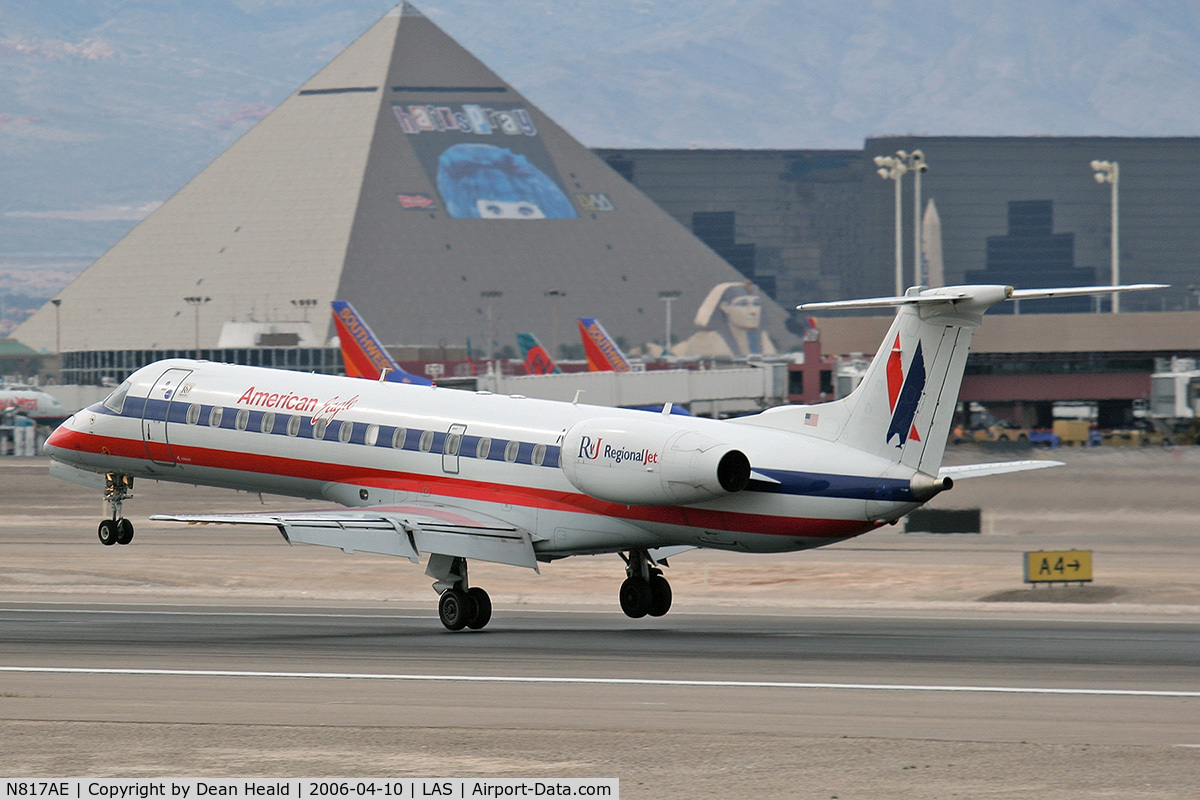 N817AE, 2002 Embraer ERJ-140LR (EMB-135KL) C/N 145554, American Eagle N817AE (FLT EGF105) arriving on RWY 25L after a 48-minute flight from Los Angeles Int'l (KLAX).