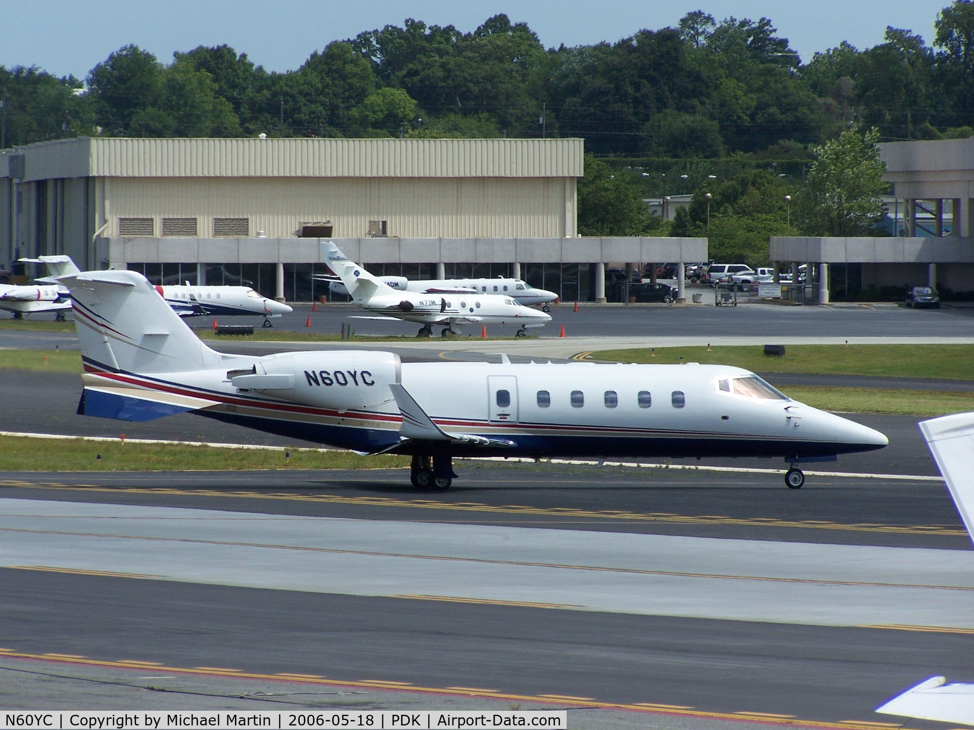 N60YC, 2003 Learjet 60 C/N 267, Taxing to 20L