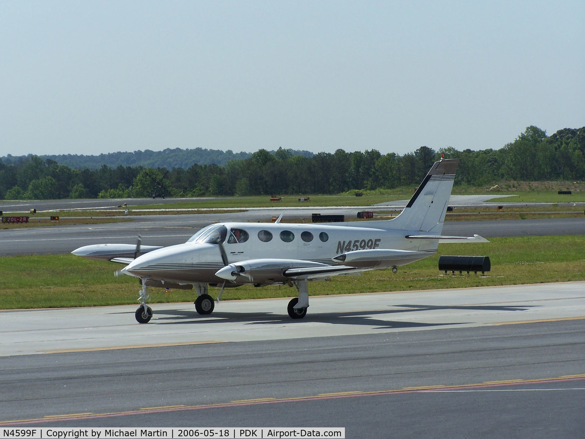 N4599F, 1979 Cessna 340A C/N 340A0652, Taxing from Signature Air