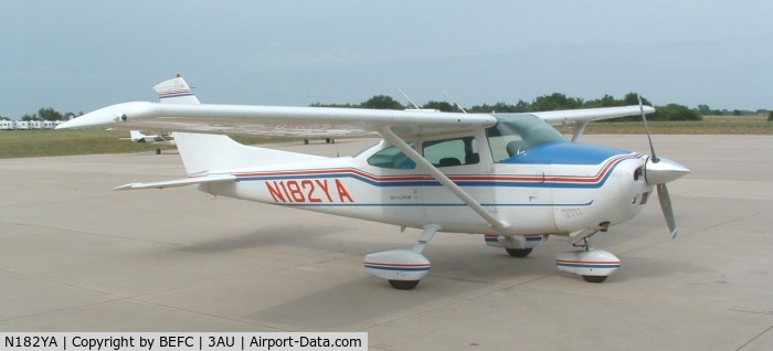 N182YA, 1976 Cessna 182P Skylane C/N 18264643, N182YA 182P