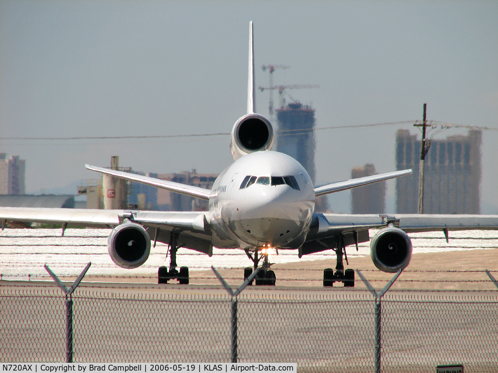 N720AX, 1980 McDonnell Douglas DC10-30 C/N 48252, Omni Air International / Mcdonnell-douglas DC-10-30 / Taxi to RWY 25R