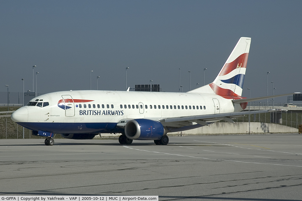 G-GFFA, 1990 Boeing 737-59D C/N 25038, British Airways Boeing 737-500 taxying to the runway