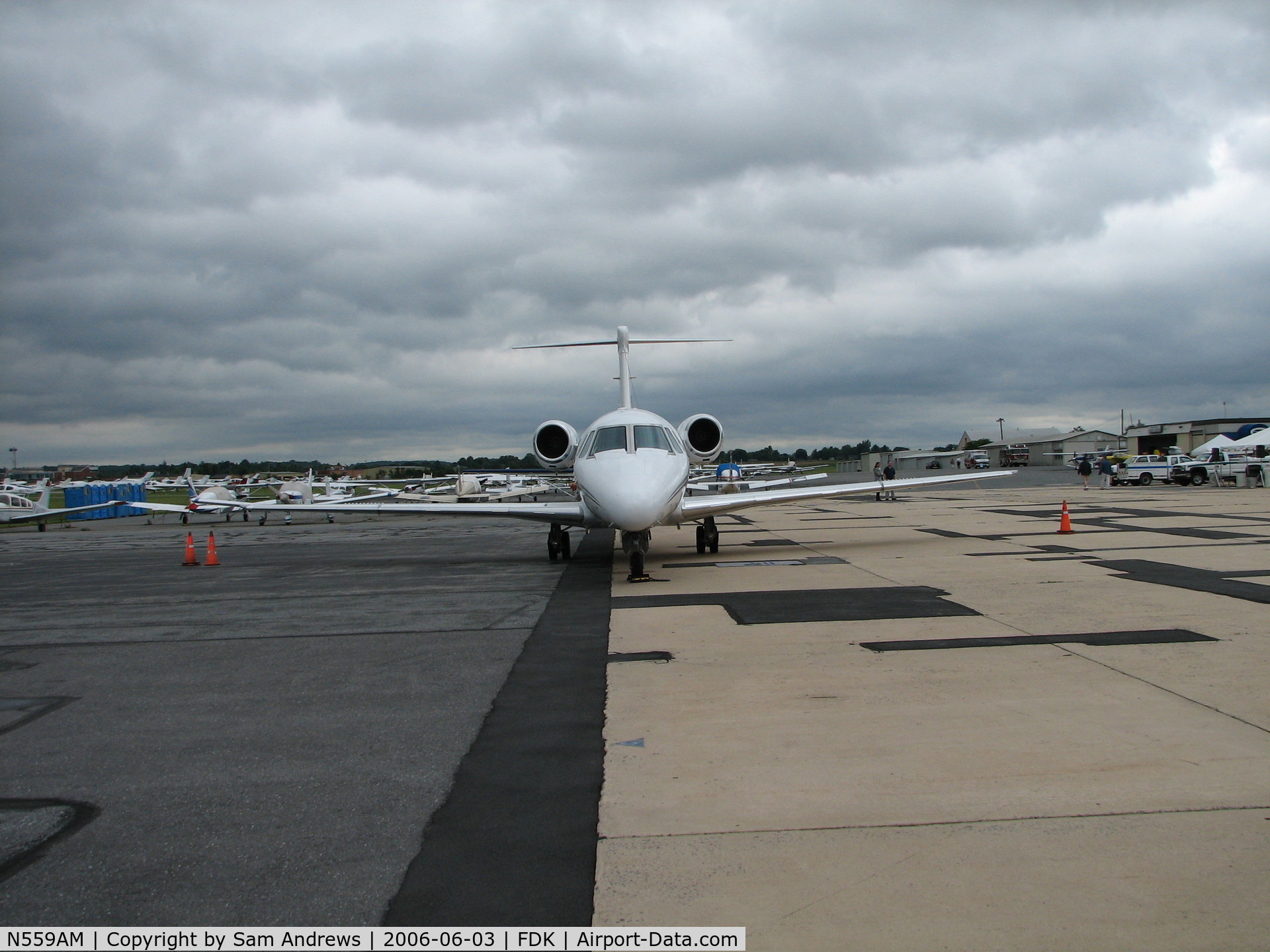 N559AM, 1999 Cessna 650 Citation VII C/N 650-7107, FDK GA Ramp, Nice shot of the business end.  The last thing you dont wanna see