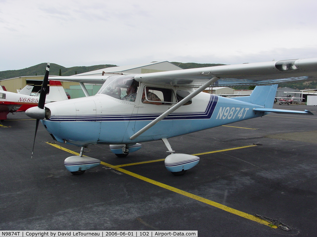 N9874T, 1960 Cessna 172A C/N 47674, N9874T @ 1O2