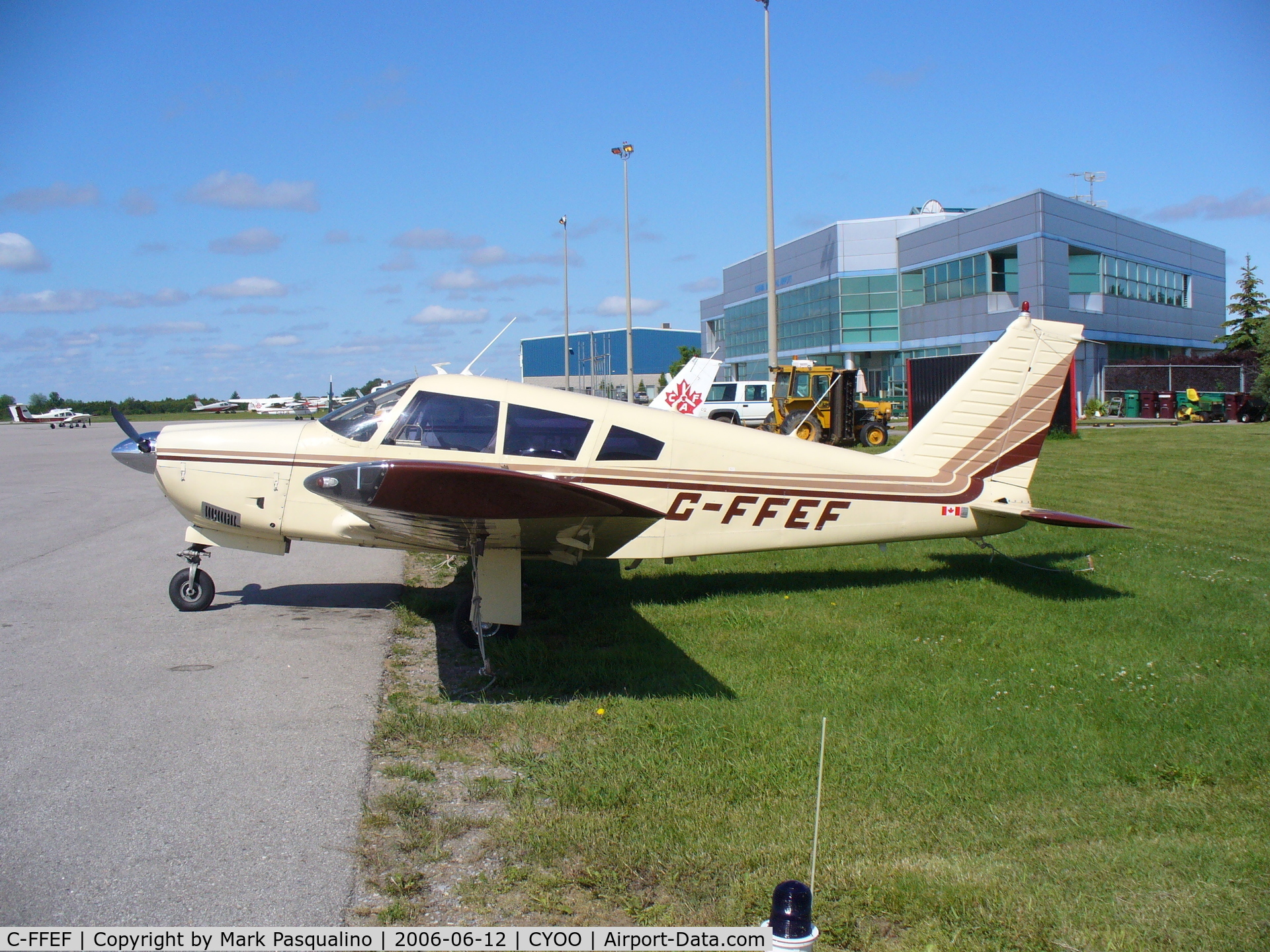 C-FFEF, 1970 Piper PA-28R-200 C/N 28R-35647, PA-28R-200