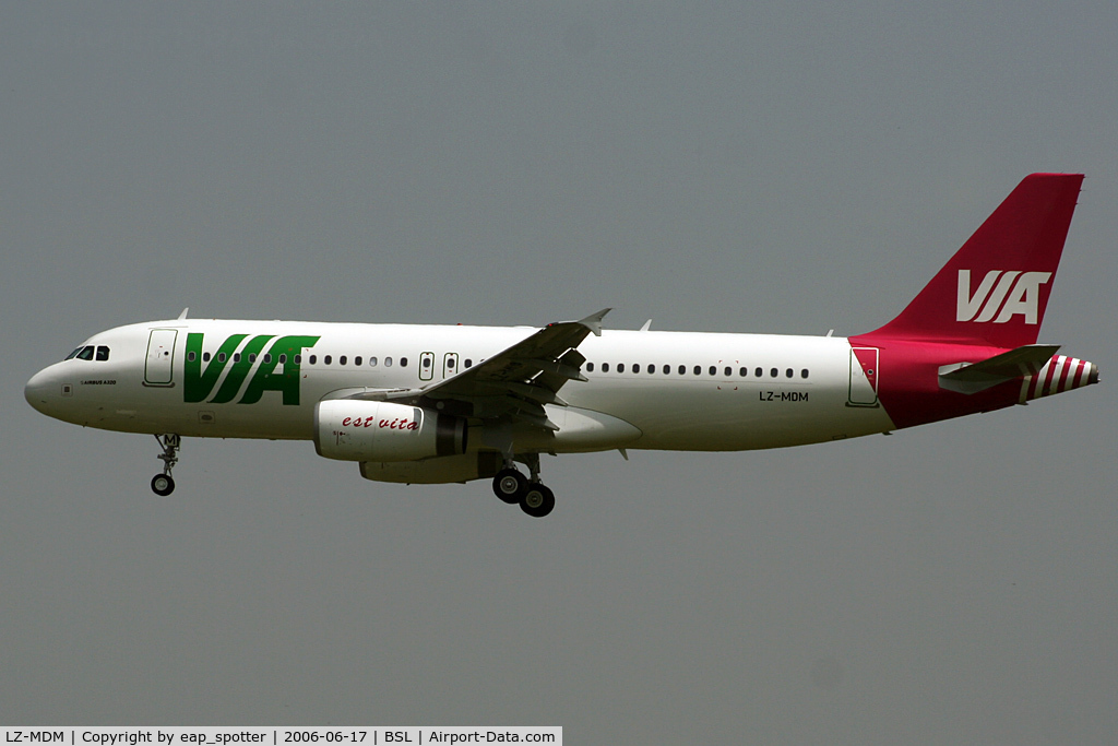 LZ-MDM, 2006 Airbus A320-214 C/N 2804, on short final runway 34 inbou^nd from Bourgas