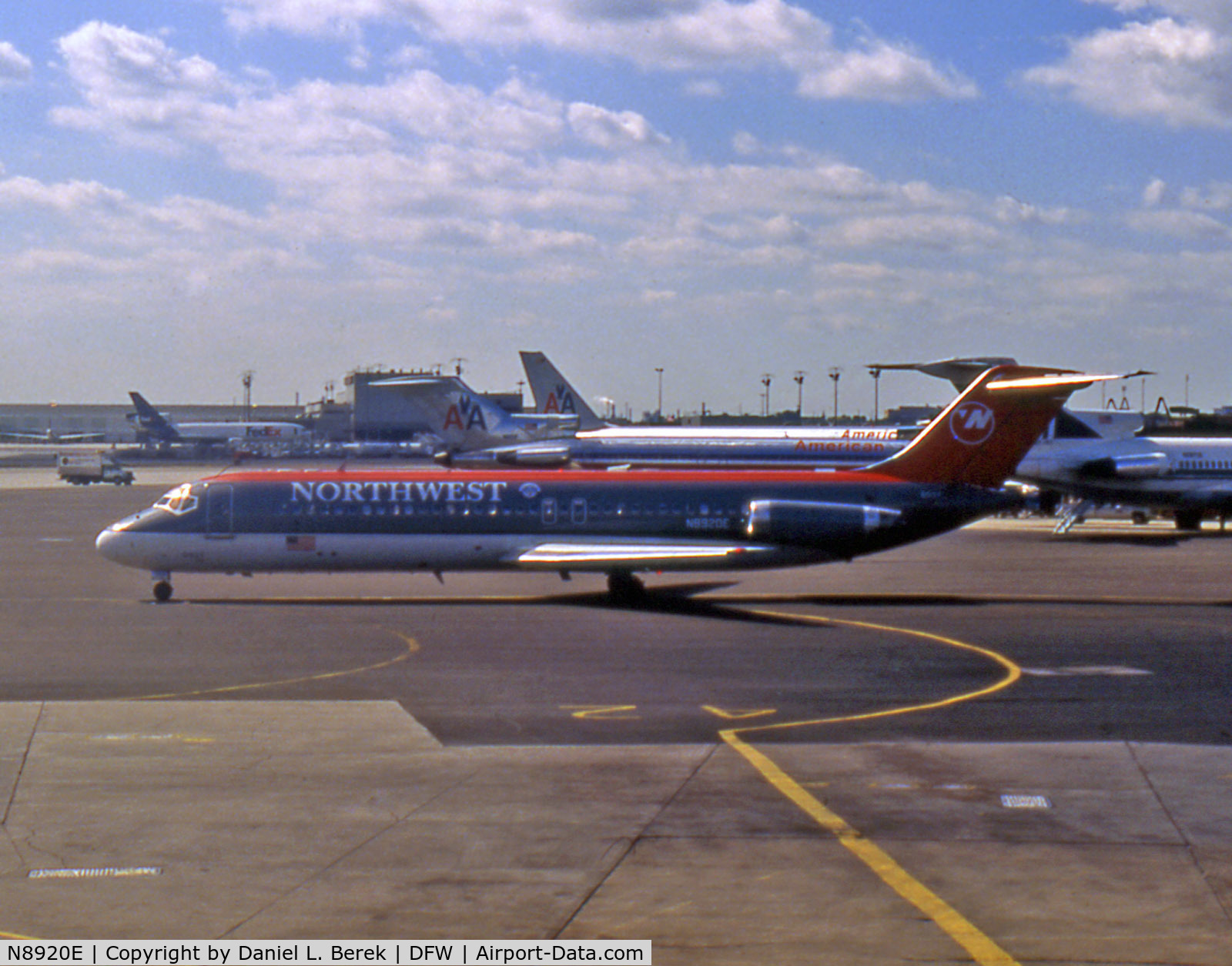 N8920E, 1967 Douglas DC-9-31 C/N 45835, Even 10 years after this photo was taken, in 1995, this old workhorse would be going strong.