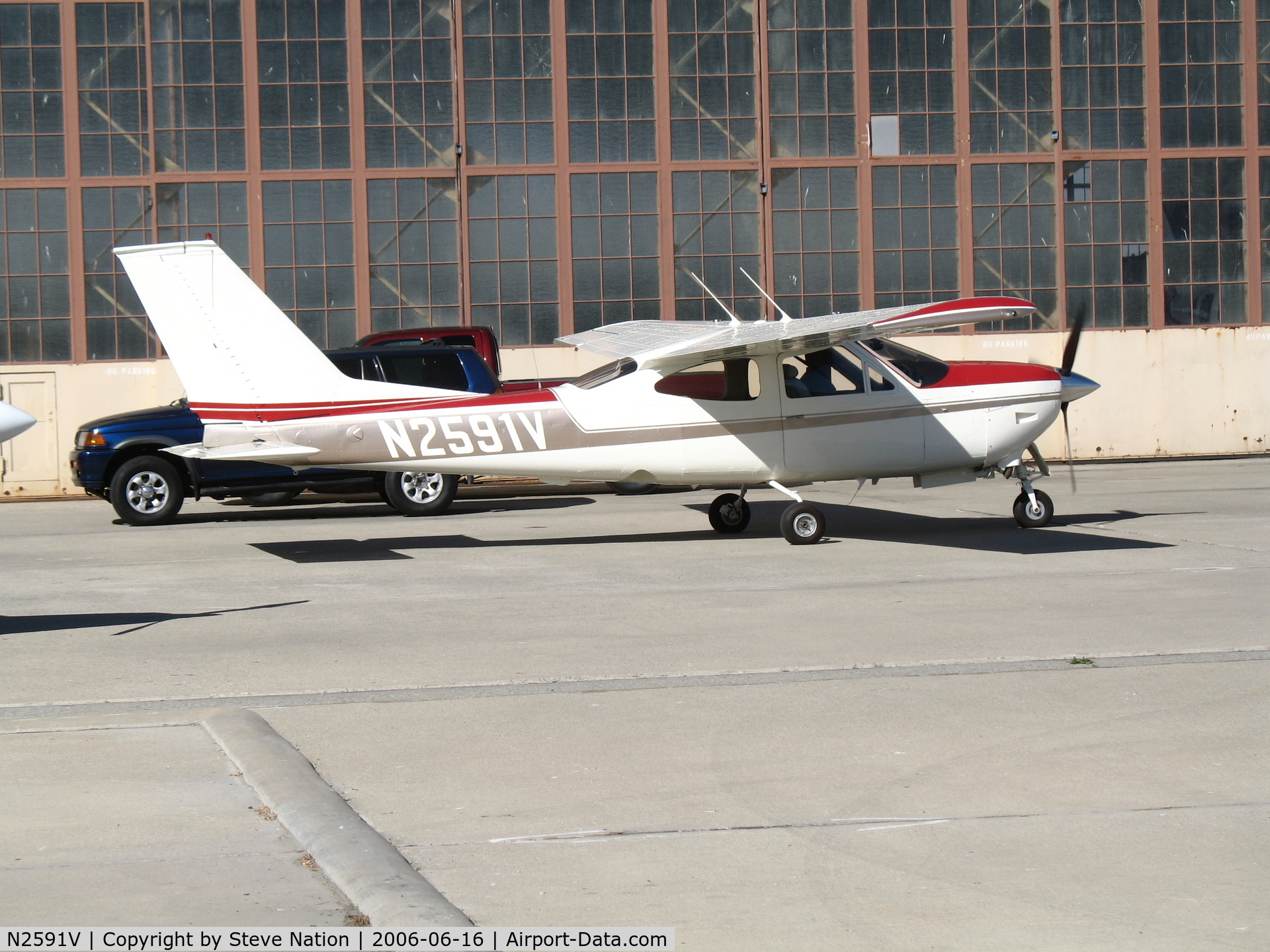 N2591V, 1974 Cessna 177RG Cardinal C/N 177RG0627, 1974 Cessna 177RG taxying @ Salinas Municipal Airport, CA