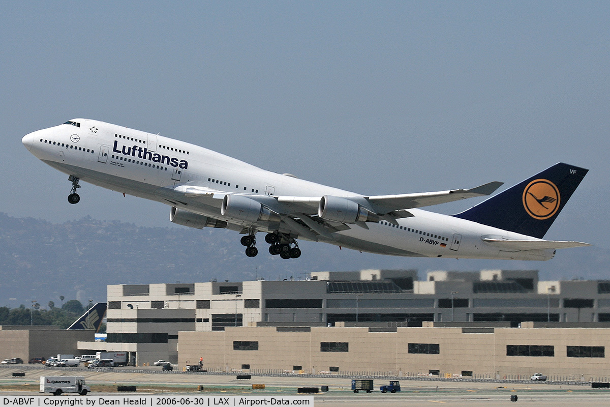 D-ABVF, 1990 Boeing 747-430 C/N 24761, Lufthansa D-ABVF (FLT DLH457) departing RWY 25R enroute to Frankfurt Main (EDDF).