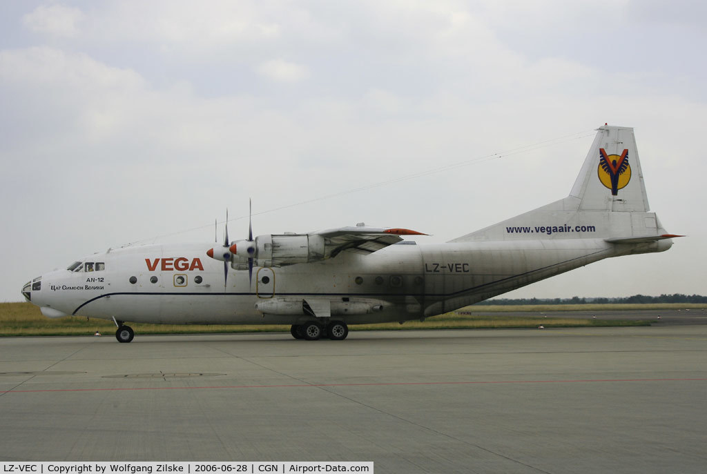 LZ-VEC, 1966 Antonov An-12BP C/N 6344610, freighter