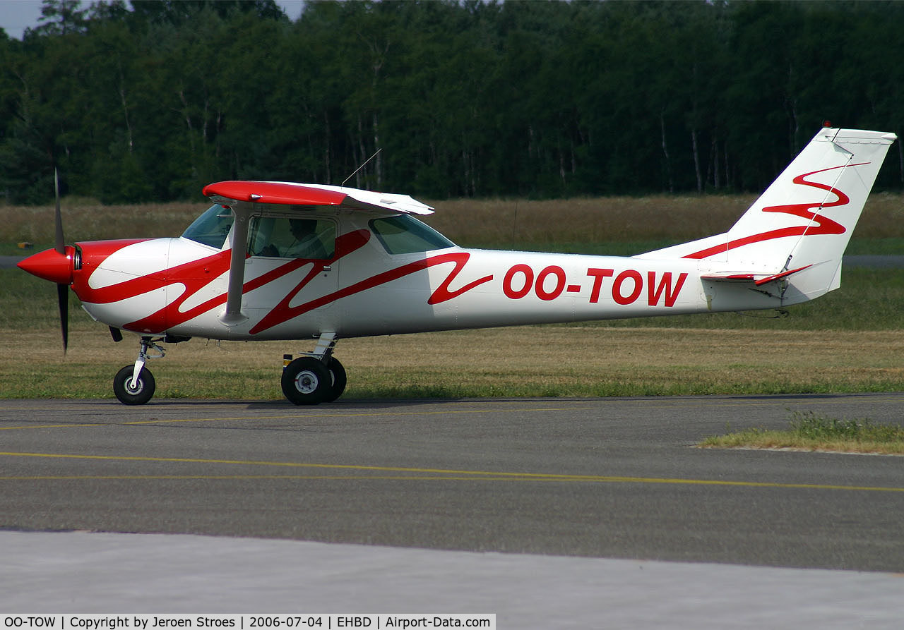 OO-TOW, 1969 Cessna 150K C/N 15071603, 