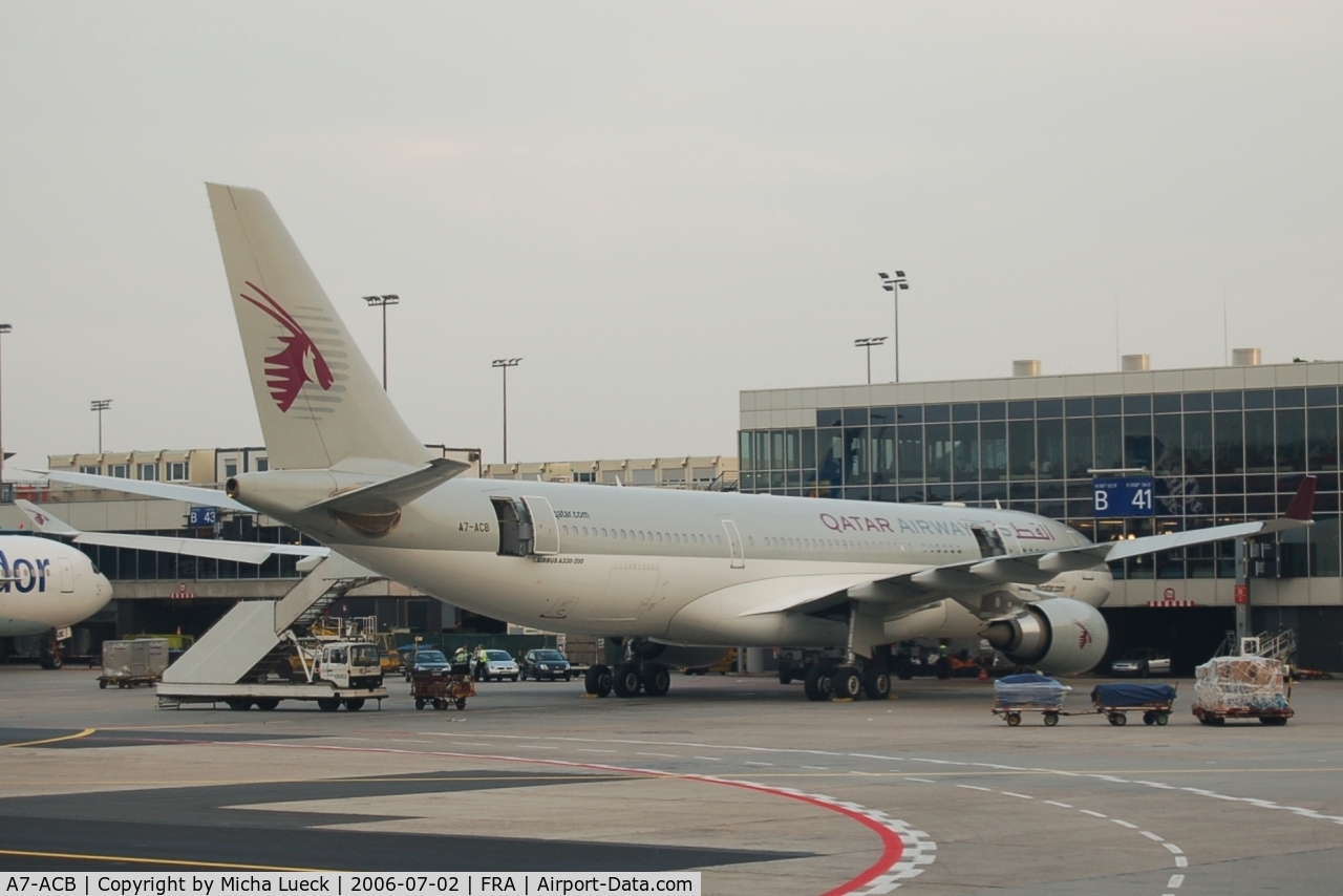 A7-ACB, 2002 Airbus A330-203 C/N 489, Qatar is one of the Middle East shooting stars in the skies