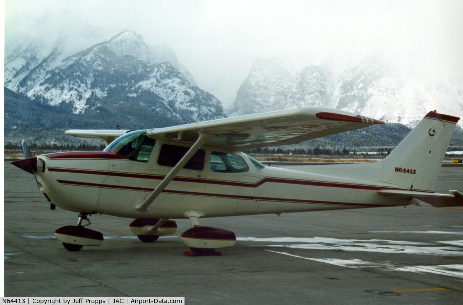 N64413, 1975 Cessna 172M C/N 17265210, Dual Cross Country - Snowed in at Jackson Hole