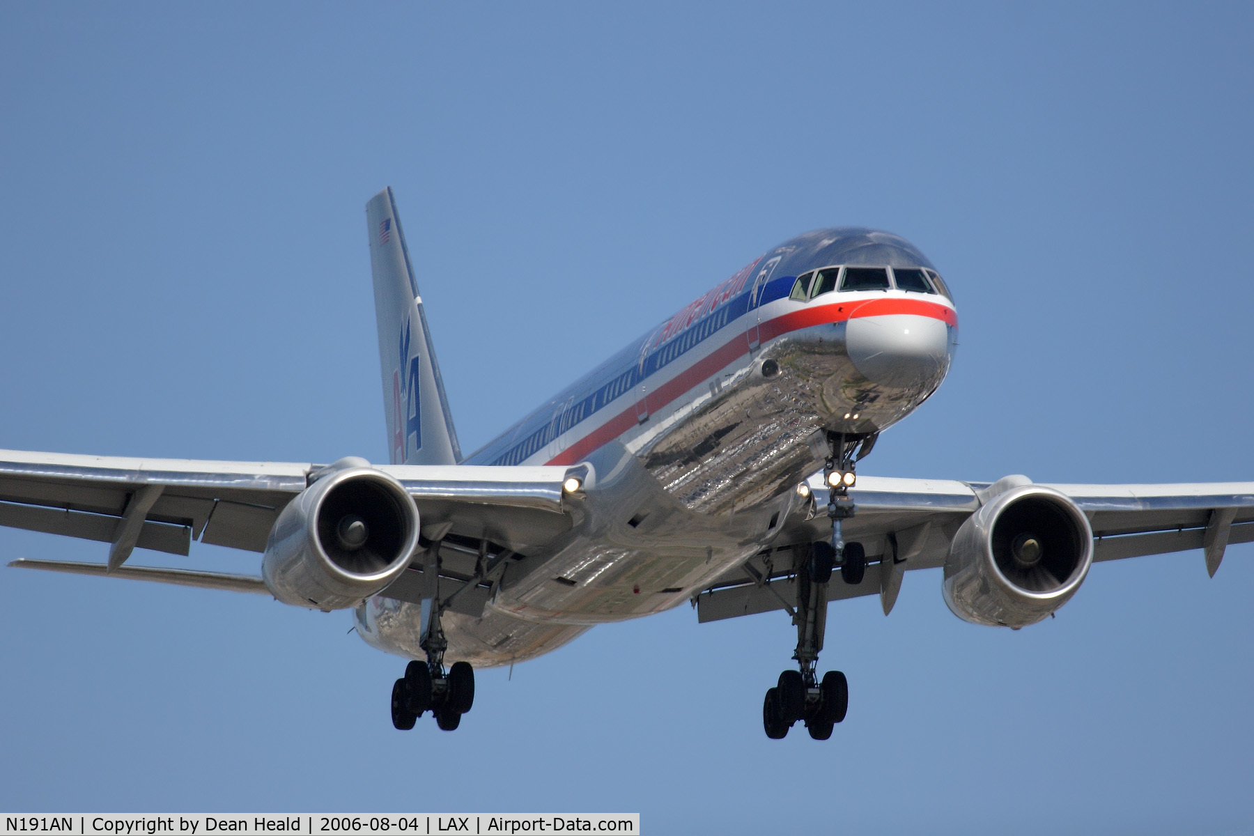 N191AN, 2001 Boeing 757-223 C/N 32385, American Airlines N191AN (FLT AAL161) from Miami Int'l (KMIA) on final approach to RWY 24R.