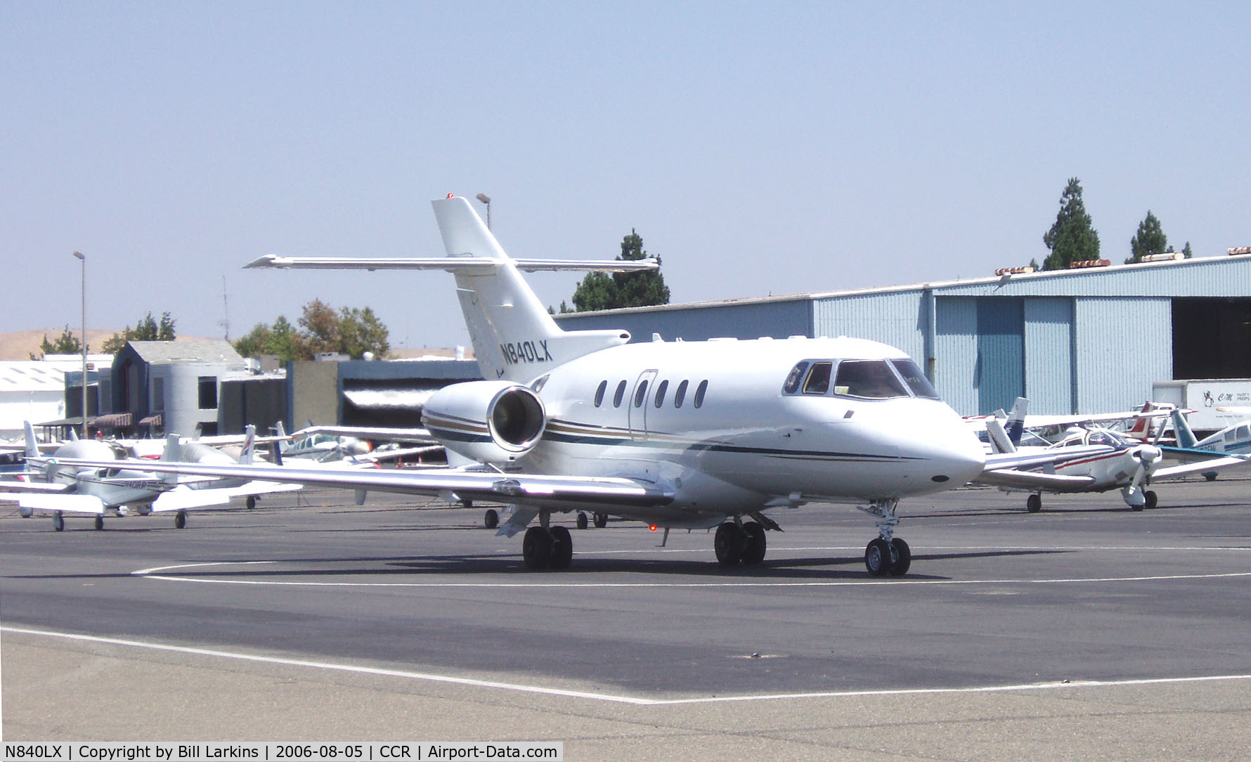 N840LX, 2004 Raytheon Hawker 800XP C/N 258666, At Concord, California