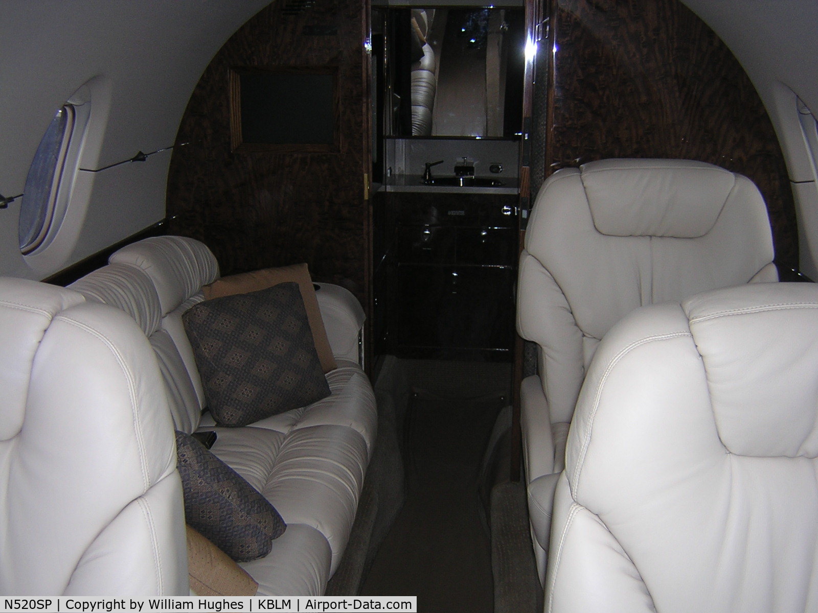 N520SP, 2004 Raytheon Hawker 800XP C/N 258669, couch/bed very comfy for long flights