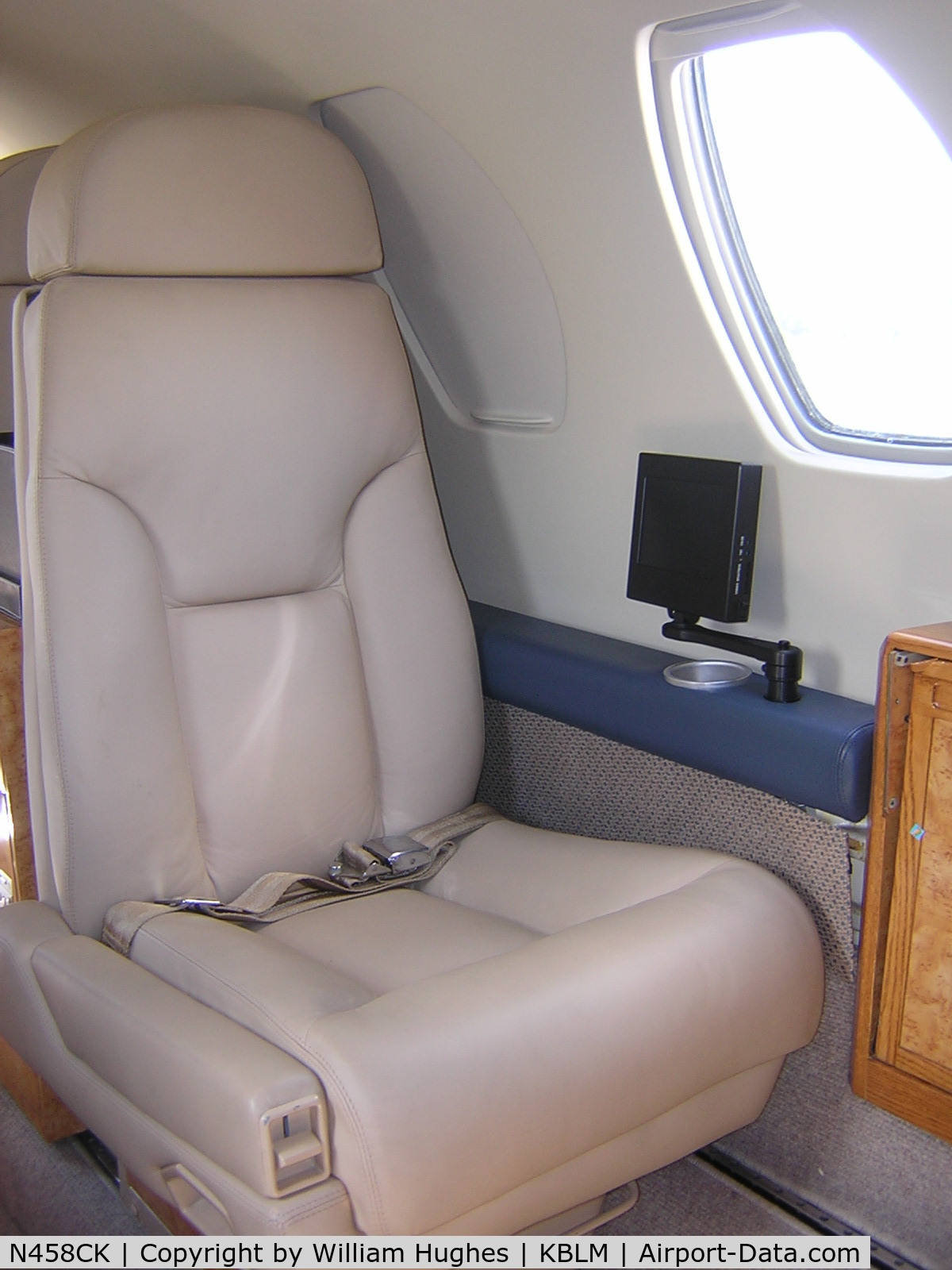 N458CK, Cessna 560 C/N 5600160, brand new seat (my favorite spot in the plane)