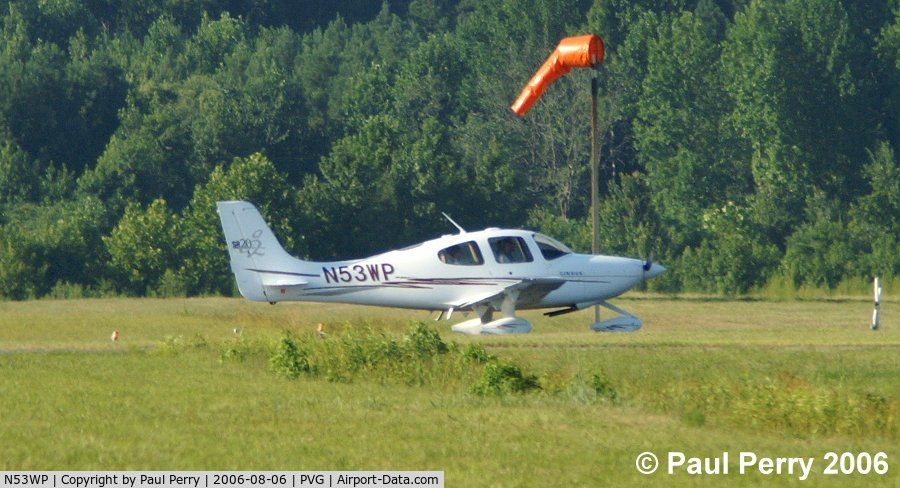 N53WP, 2004 Cirrus SR20 C/N 1435, Just came in, taxiing to the admin building