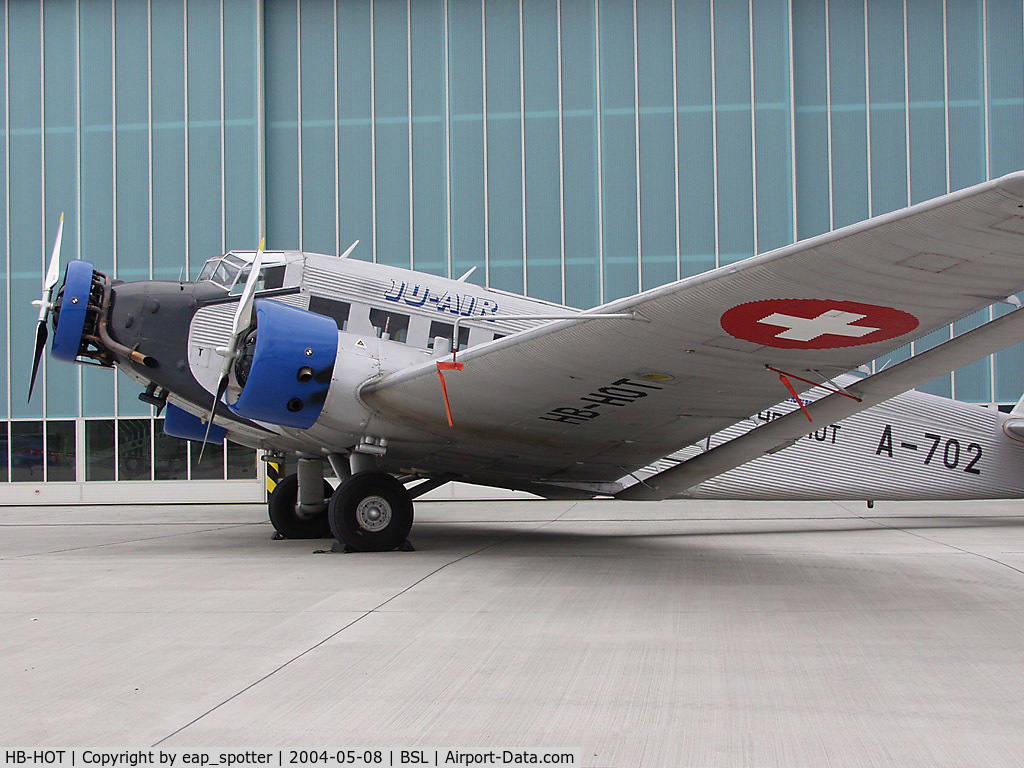 HB-HOT, 1939 Junkers Ju-52/3m g4e C/N 6595, At wellcome-party for N73544 Super Constellation