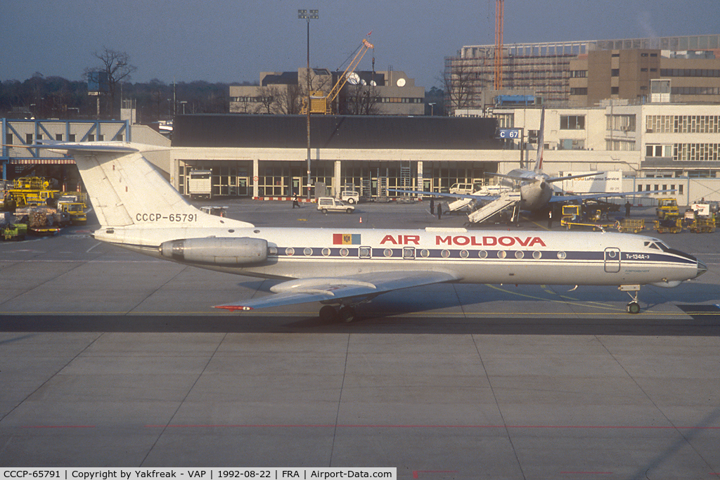 CCCP-65791, Tupolev Tu-134 C/N 63110, Air Moldova Tupolev 134 ready for taxy after push back