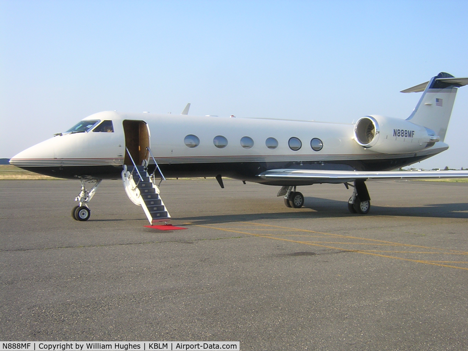 N888MF, 1995 Gulfstream Aerospace G-IV C/N 1268, just arrived with the owners from Miami