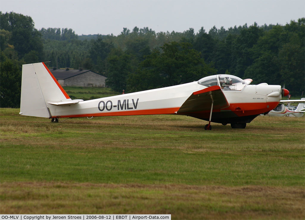 OO-MLV, Scheibe SF-25C Falke C/N 44281, Oldtimer FLY-IN 2006