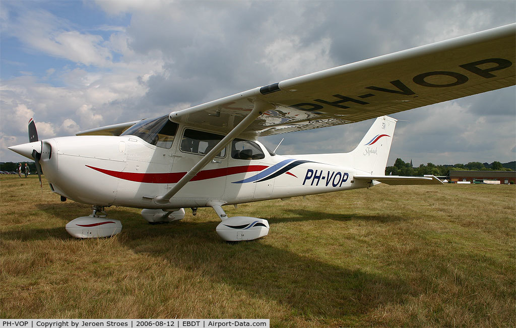 PH-VOP, 1999 Cessna 172R C/N 17280808, Oldtimer FLY-IN 2006