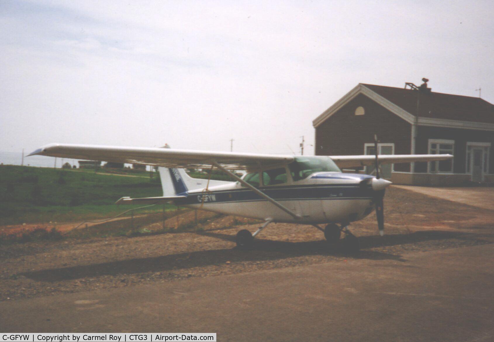 C-GFYW, 1976 Cessna 172M C/N 17267577, my first solo flight