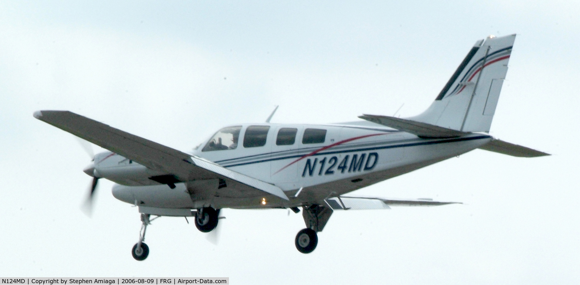 N124MD, 1981 Beech 58P Baron C/N TJ-374, About to touch down..
