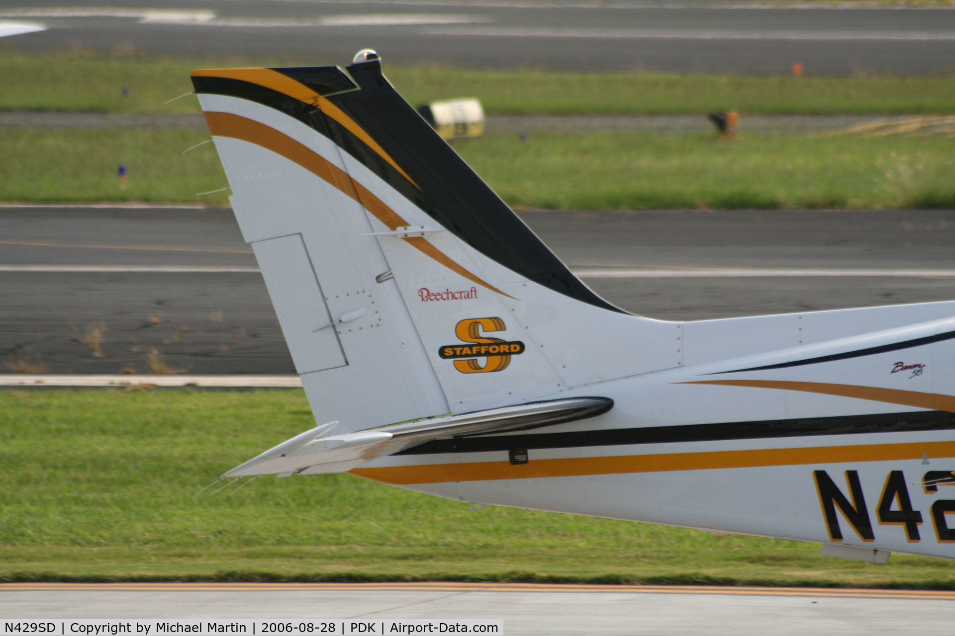 N429SD, 2002 Raytheon Aircraft Company 58 C/N TH-2037, Tail Numbers
