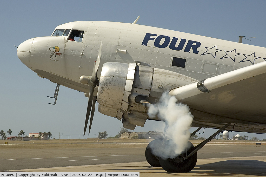 N138FS, 1942 Douglas DC-3C C/N 9967, Four Star DC3 - start up