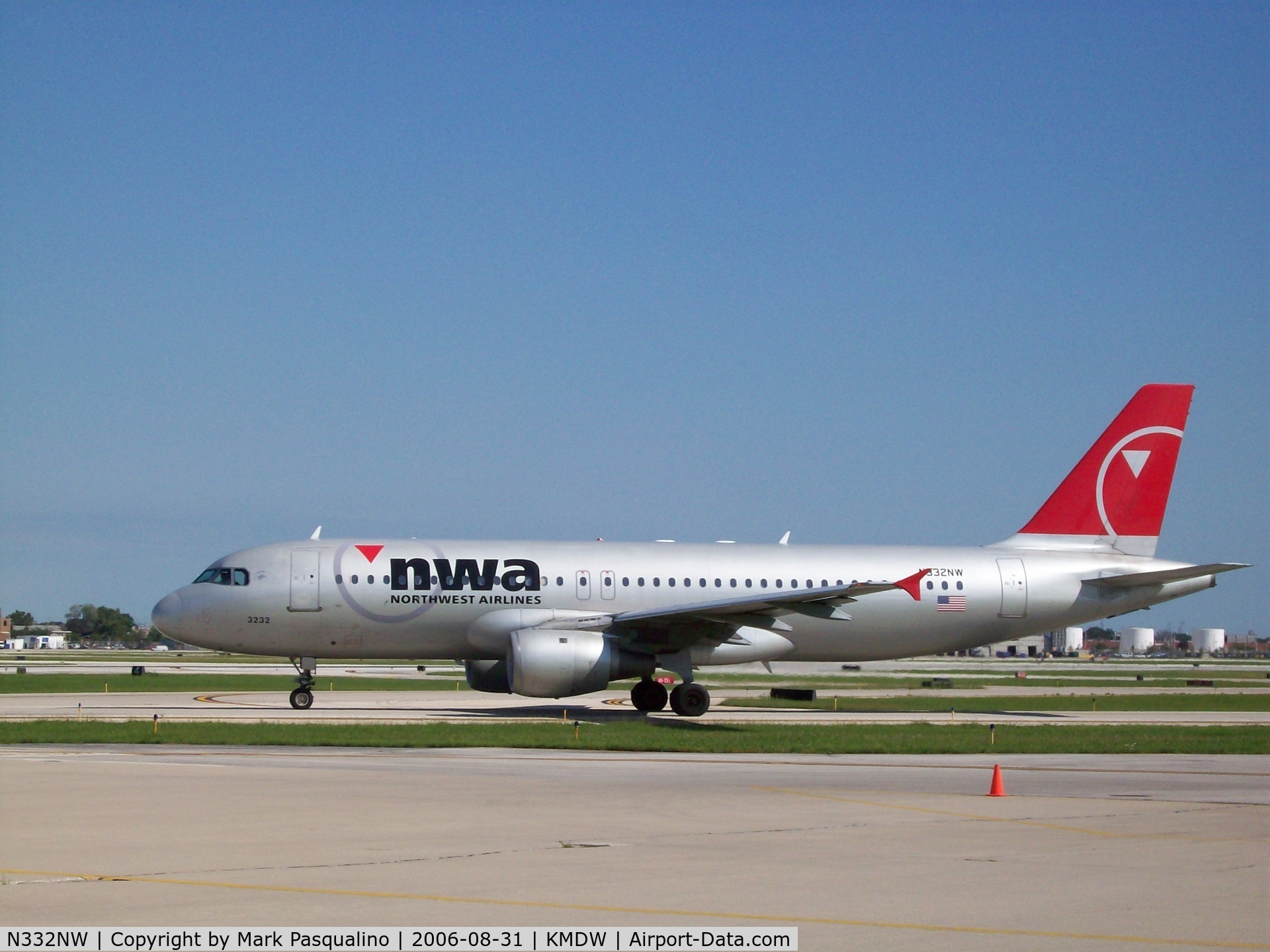 N332NW, 1992 Airbus A320-211 C/N 319, A320
