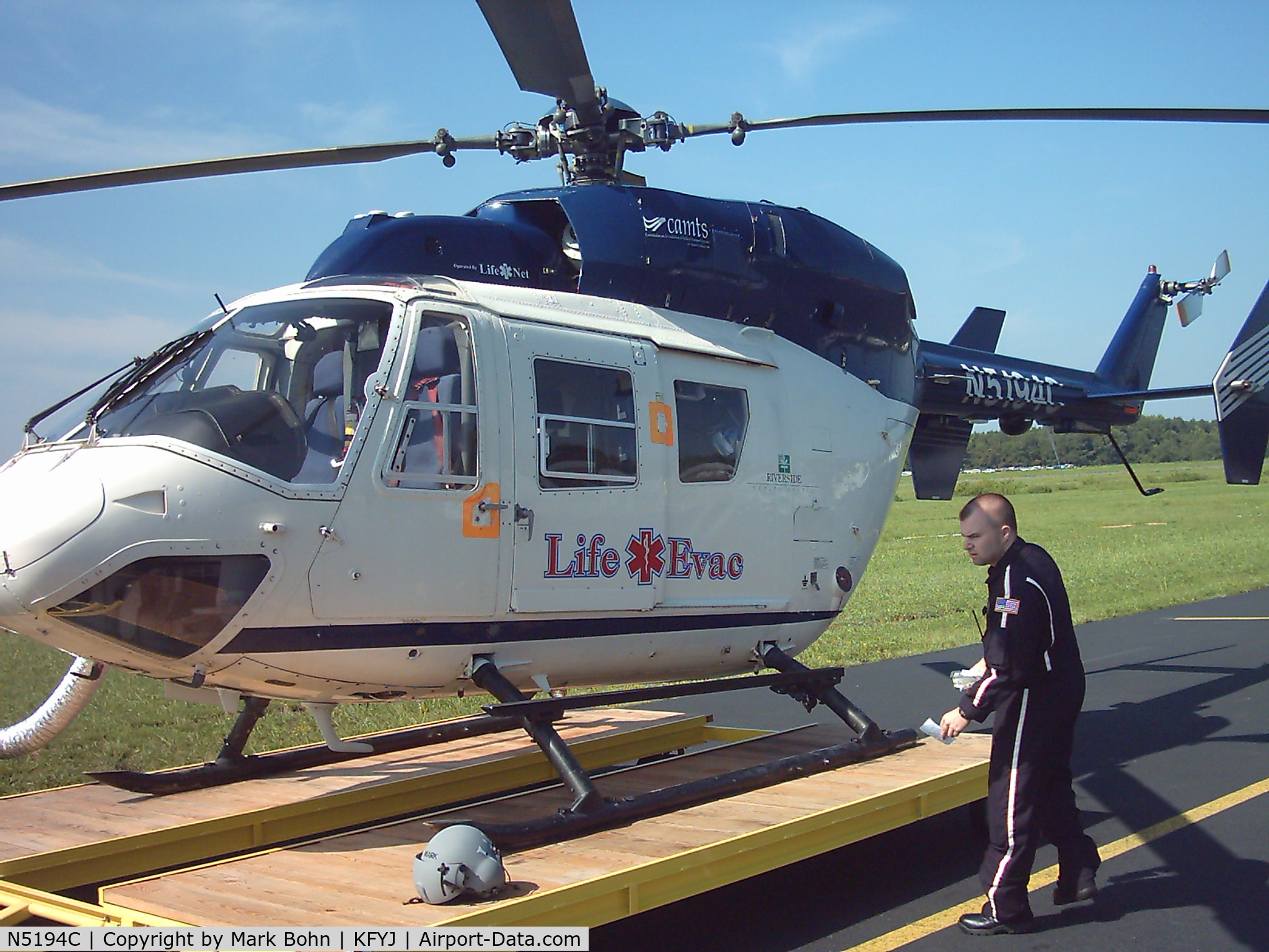 N5194C, 1989 Eurocopter-Kawasaki BK-117B-1 C/N 7169, Virginia Life Evac III.  Flight Paramedic Louis Seay