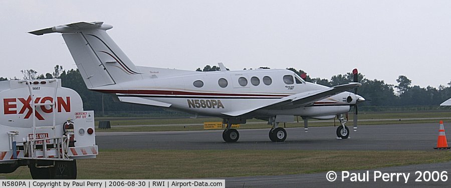 N580PA, 1981 Beech F90 King Air C/N LA-158, Hope she's thirsty, beacuse the fuel truck is nearby