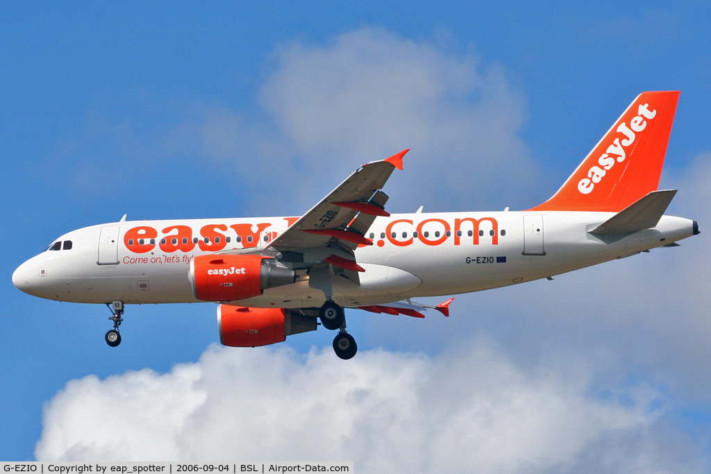 G-EZIO, 2005 Airbus A319-111 C/N 2512, inbound from London Luton 1 hrs delay