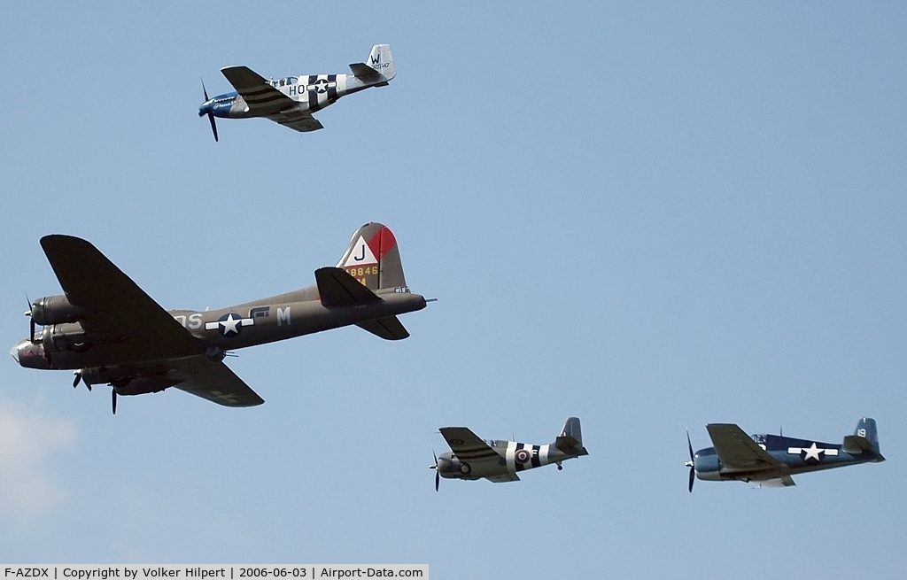 F-AZDX, 1944 Boeing B-17G Flying Fortress C/N 8246, Boeing B-17G Flying Fortress 