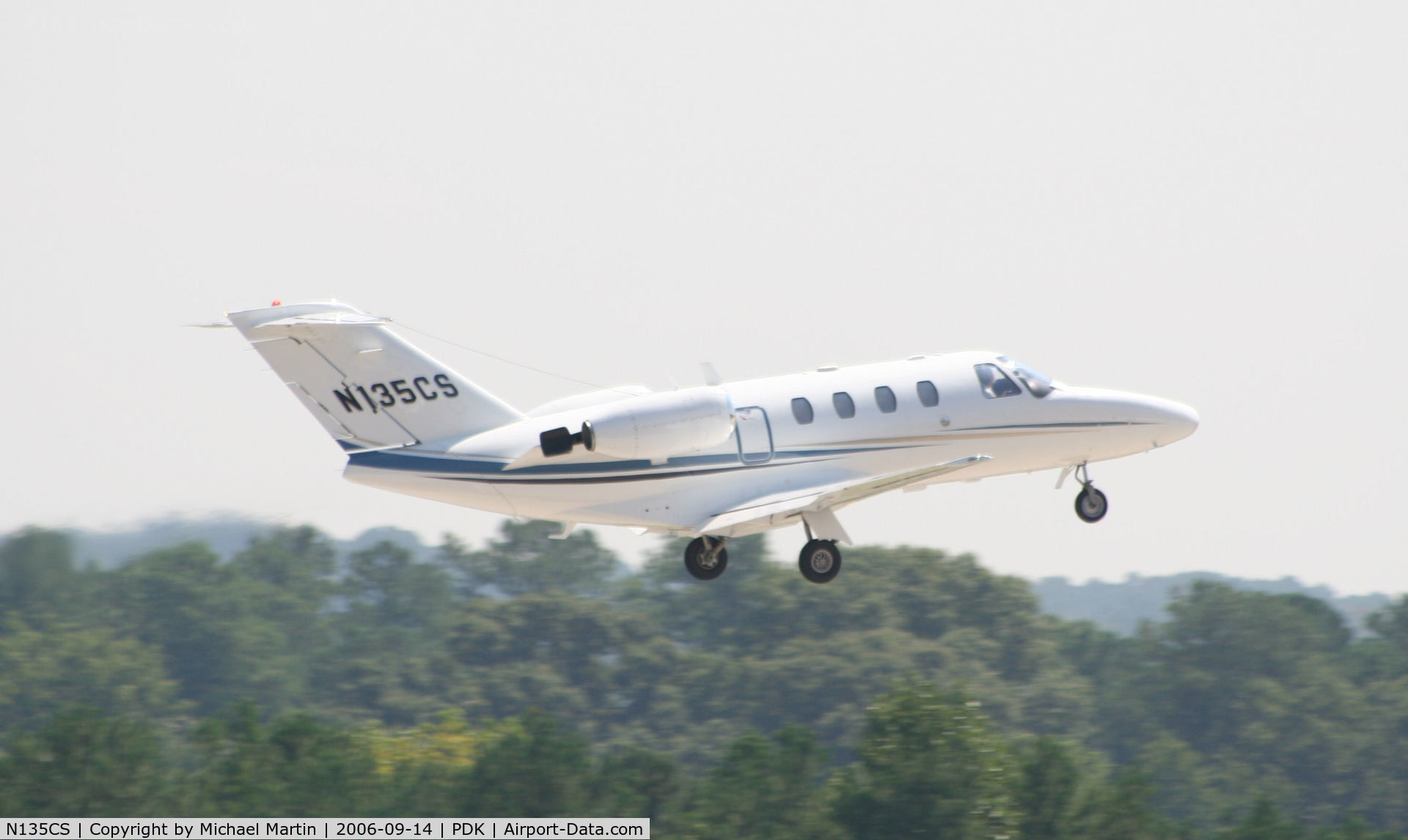 N135CS, 2003 Cessna 525B Citation CJ1 C/N 525B-0520, Departing 20L