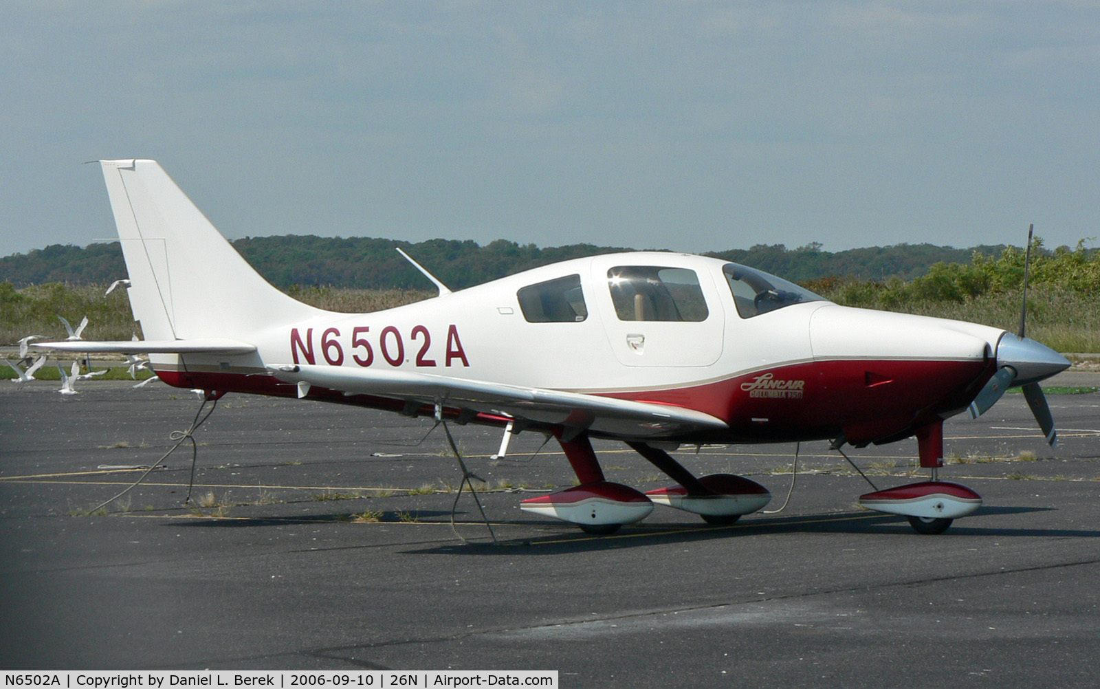 N6502A, 2004 Lancair LC42-550FG C/N 42048, A 2004 Lancair Columbia from Lancaster, PA, takes in the sea air at the Jersey shore.