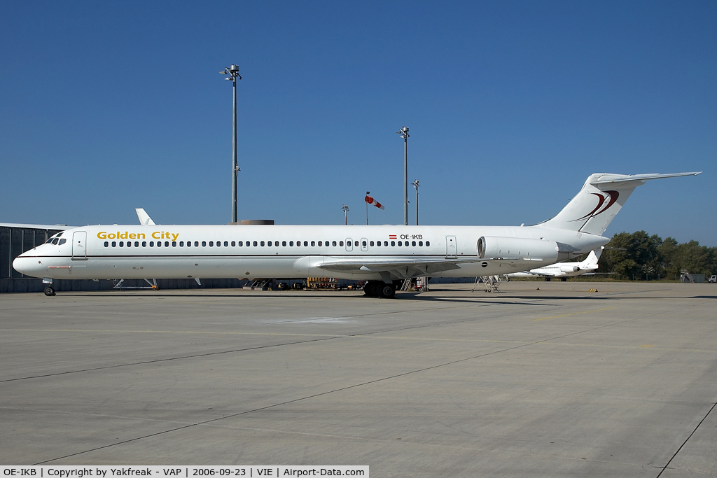 OE-IKB, 1986 McDonnell Douglas MD-83 (DC-9-83) C/N 49448, Golden City/Mapjets MD80