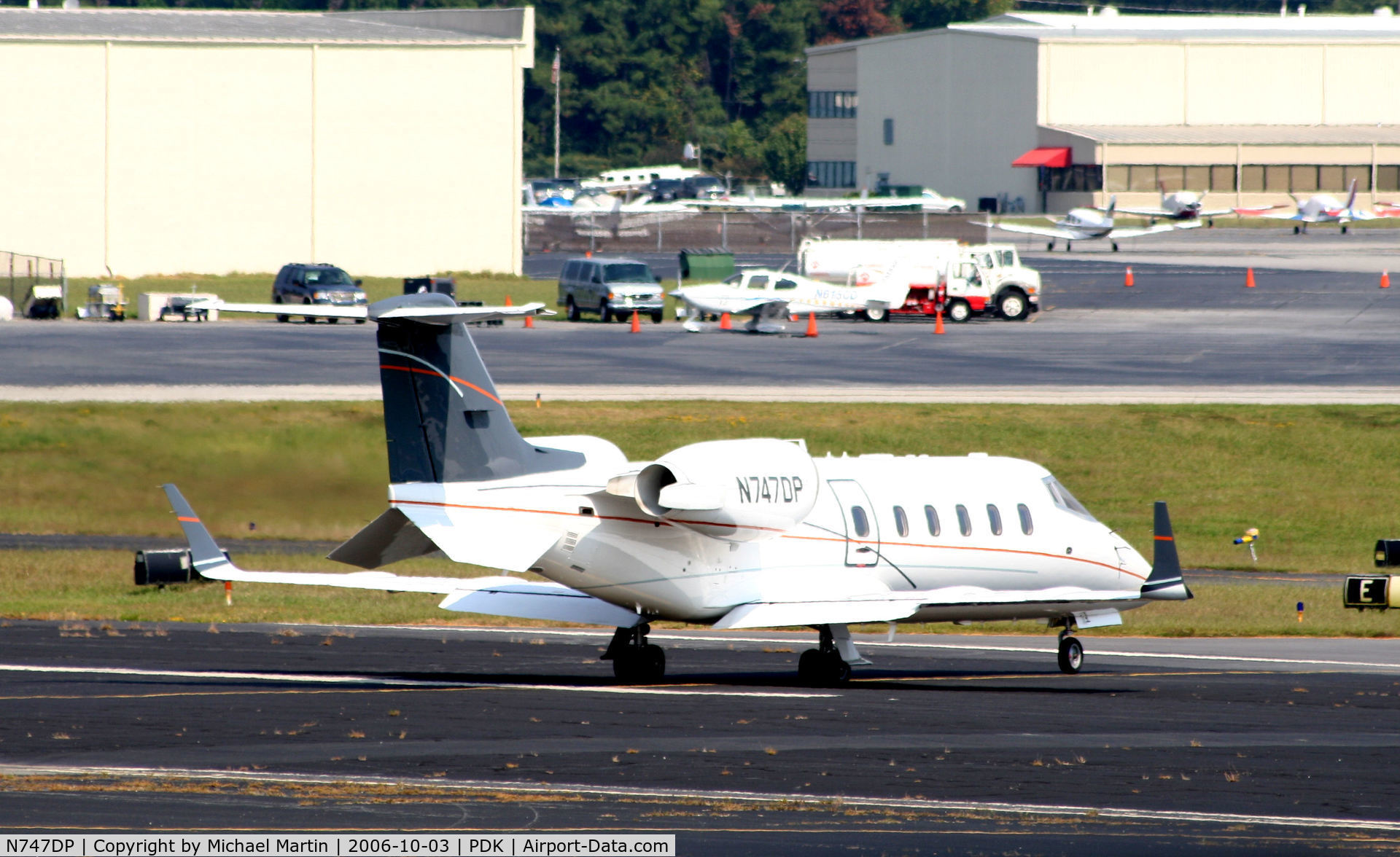 N747DP, 2002 Learjet Inc 60 C/N 251, Taxing to Runway 20L