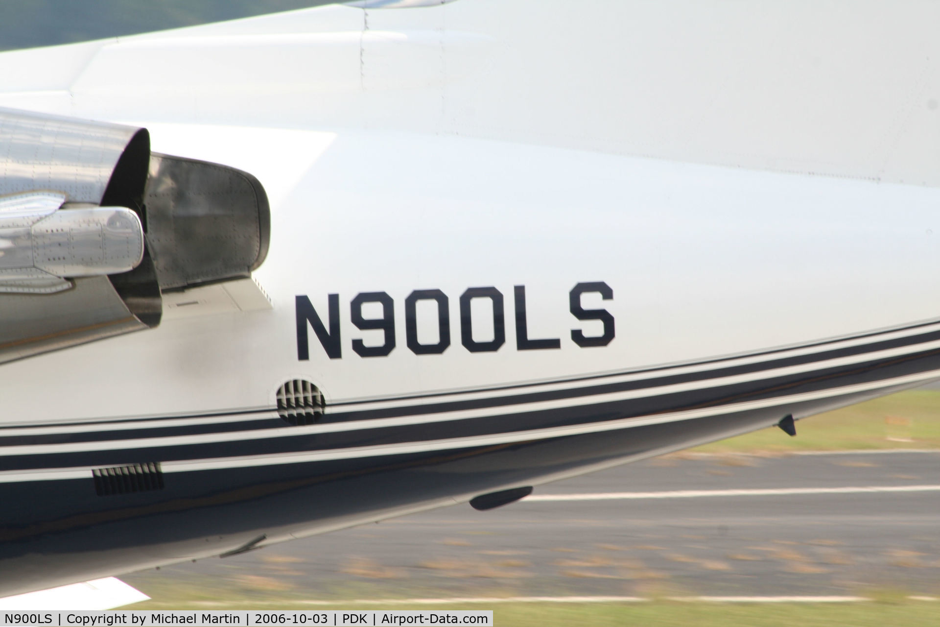 N900LS, 2006 Bombardier BD-700-1A11 Global 5000 C/N 9216, Tail Numbers