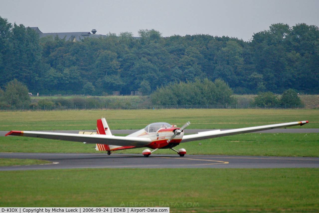 D-KIOX, Scheibe SF-25C Falke C/N 44507, in Hangelar/Germany