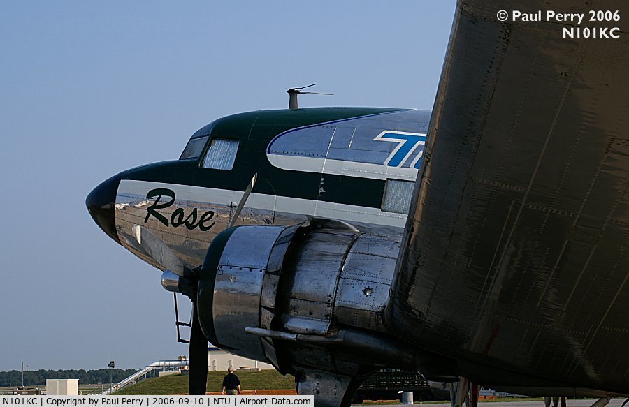 N101KC, 1943 Douglas DC-3C C/N 11639, Pimped by Turner or not, at least she's still flying