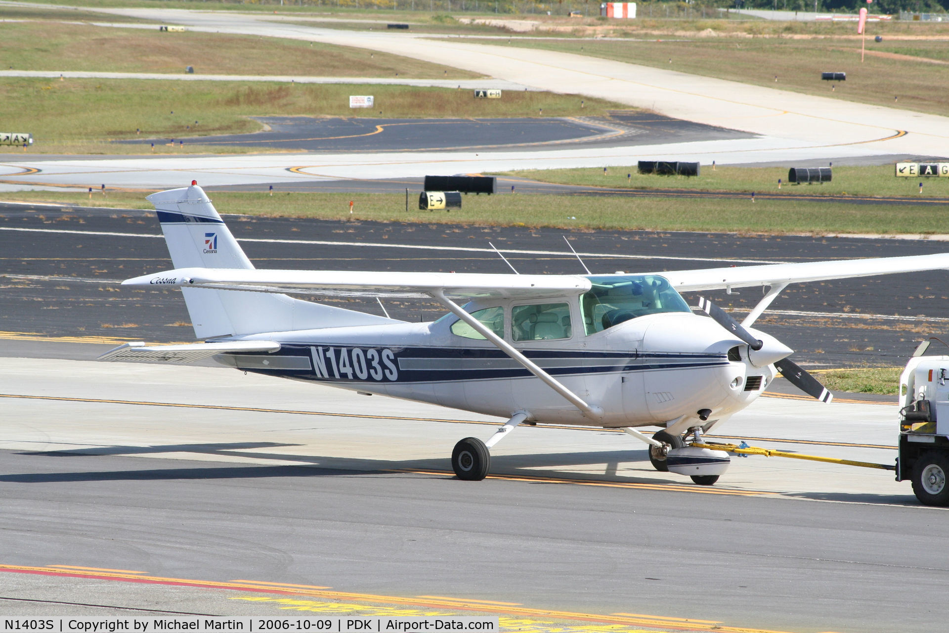 N1403S, 1976 Cessna 182P Skylane C/N 18264963, Being repositioned at Mercury Air Center