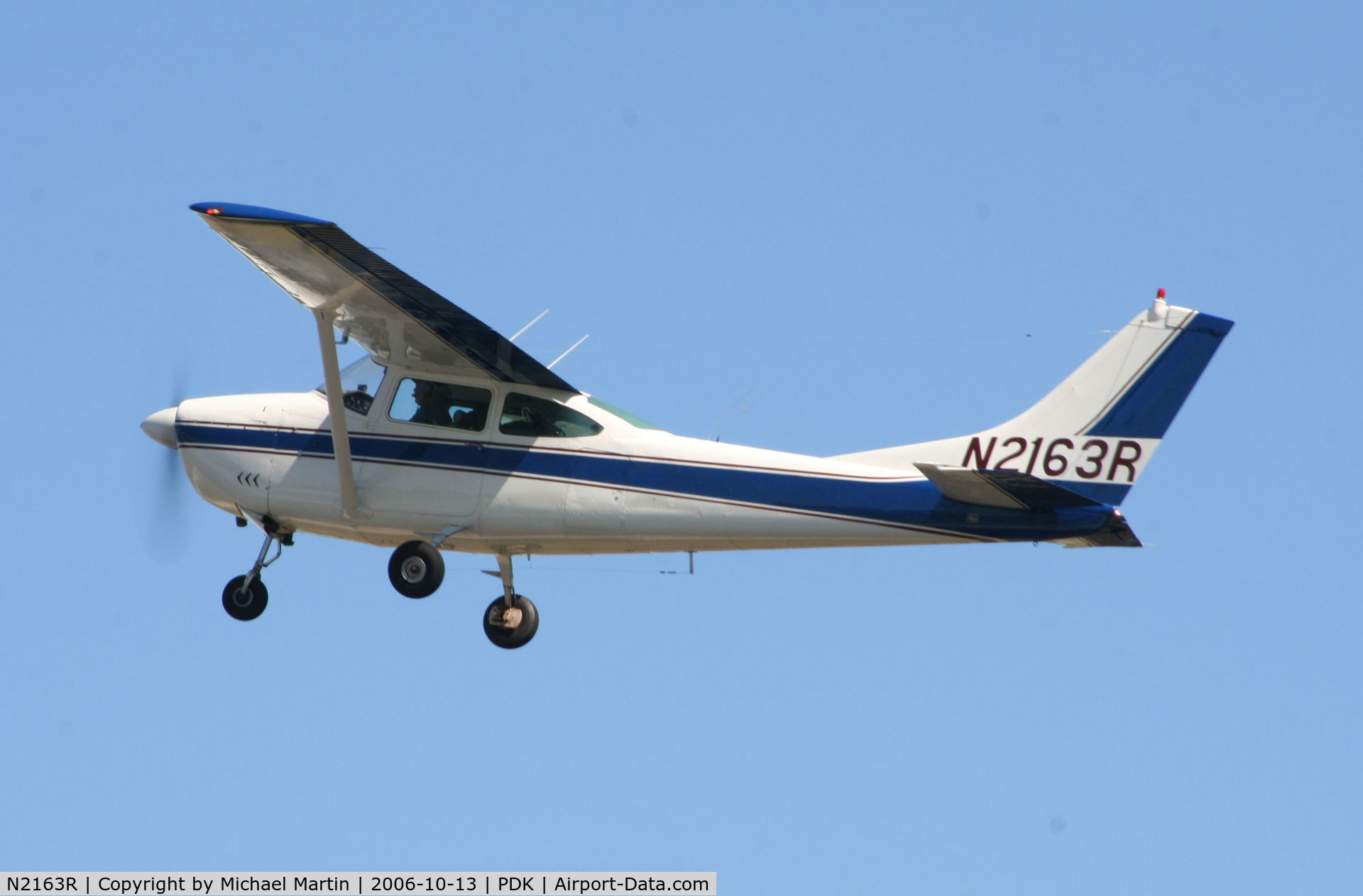 N2163R, 1964 Cessna 182G Skylane C/N 18255363, Departing Runway 34