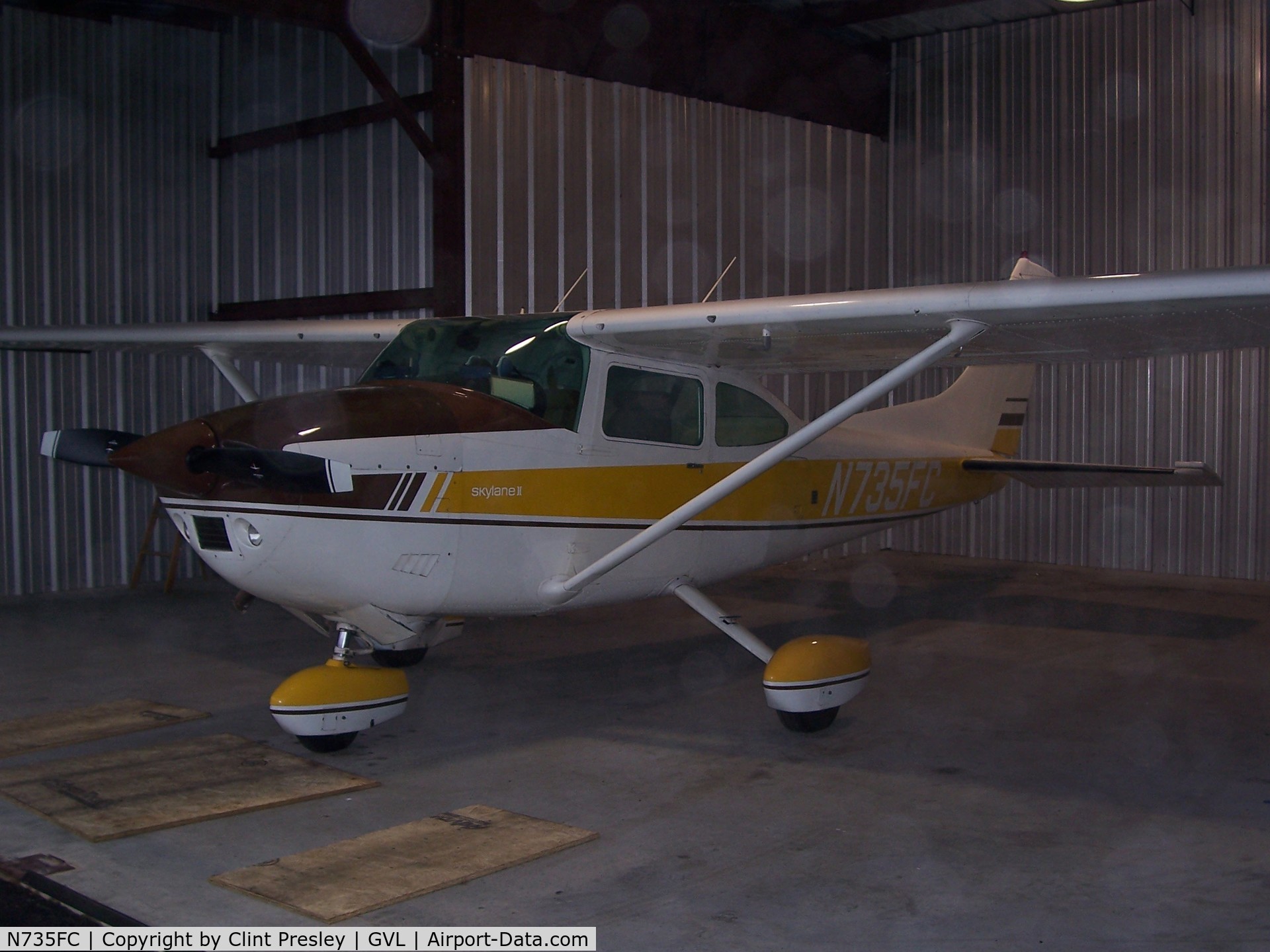 N735FC, 1977 Cessna 182Q Skylane C/N 18265381, 3300 Hours