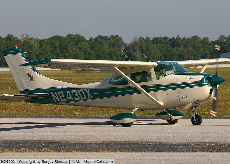 N2430X, 1965 Cessna 182H Skylane C/N 18256330, Sun-n-fun 2006