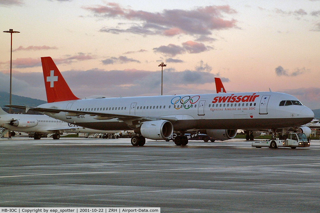 HB-IOC, 1995 Airbus A321-111 C/N 520, SWISSAIR official airline of the IOC - a few days after the grounding