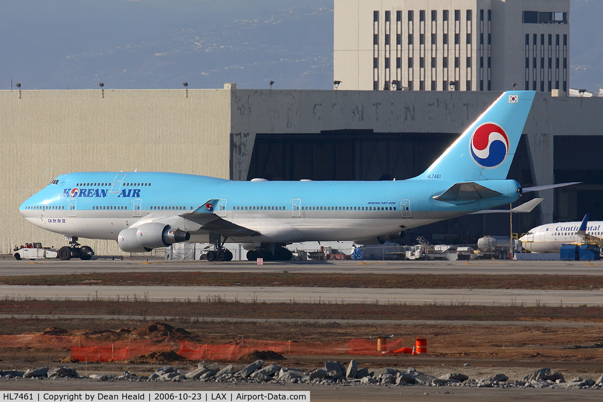 HL7461, 1997 Boeing 747-4B5 C/N 26405, Korean Air HL7461 being towed to the remote terminals at the west end of LAX.