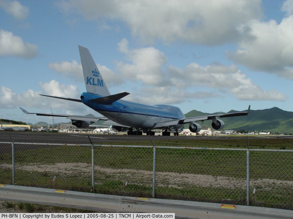 PH-BFN, 1993 Boeing 747-406BC C/N 26372, Take Off TNCM to TCCC